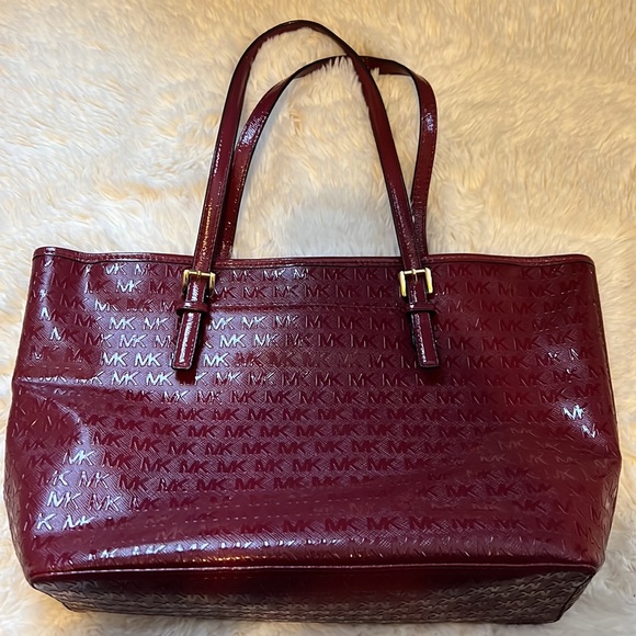 MICHAEL Michael Kors Handbags - Michael Kors purse.